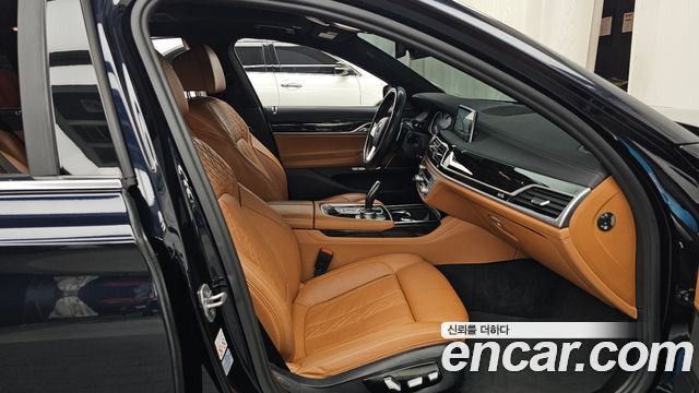 BMW 7 Series (G11) 740Ld xDrive M Sport 2018 — фото 11