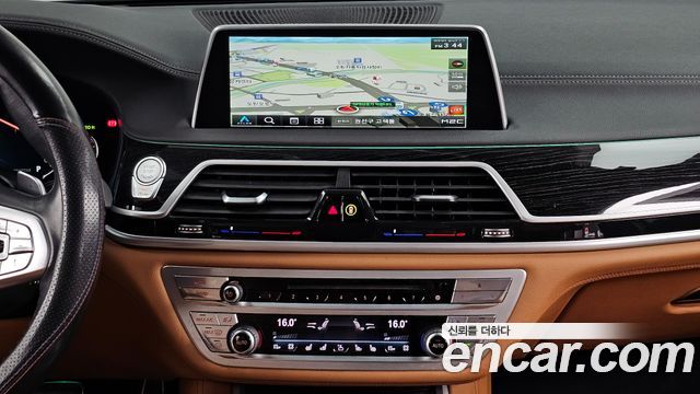 BMW 7 Series (G11) 740Ld xDrive M Sport 2018 — фото 14