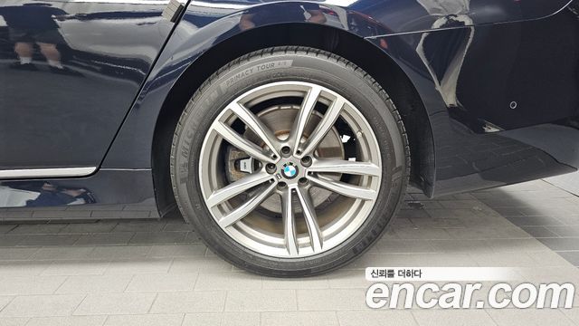 BMW 7 Series (G11) 740Ld xDrive M Sport 2018 — фото 21