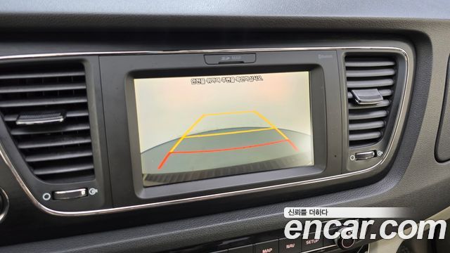 Kia Carnival 9-Seater Luxury 2020 — фото 15