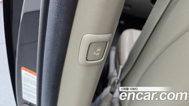 Kia Carnival 9-Seater Luxury 2020 — фото 20