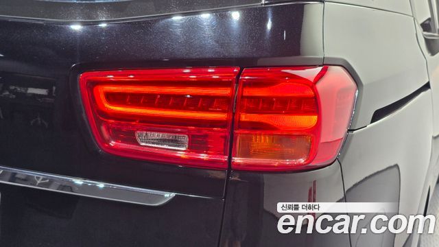 Kia Carnival 9-Seater Luxury 2020 — фото 23