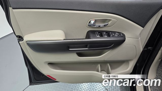 Kia Carnival 9-Seater Luxury 2020 — фото 24