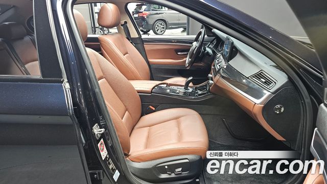 BMW 5 Series (F10) 530d xDrive M Aero Dynamic 2016 — фото 10