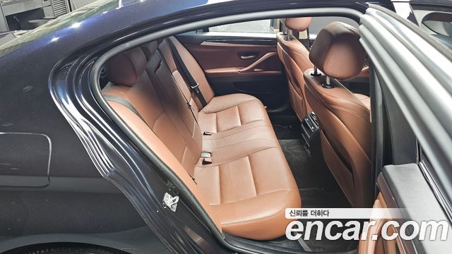 BMW 5 Series (F10) 530d xDrive M Aero Dynamic 2016 — фото 11