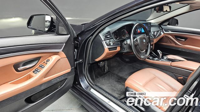 BMW 5 Series (F10) 530d xDrive M Aero Dynamic 2016 — фото 12