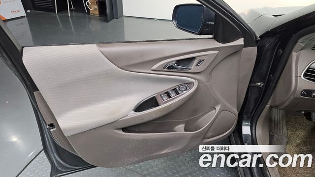 Chevrolet Malibu 1.5 Turbo LS Deluxe 2017 — фото 24