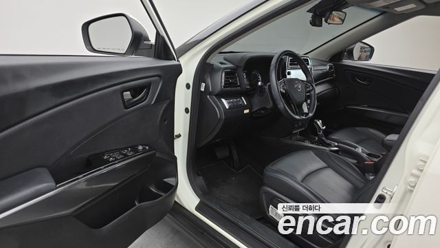 KG Mobility (SsangYong) Very New Tivoli Gasoline 1.5 2WD V3 2022 — фото 10
