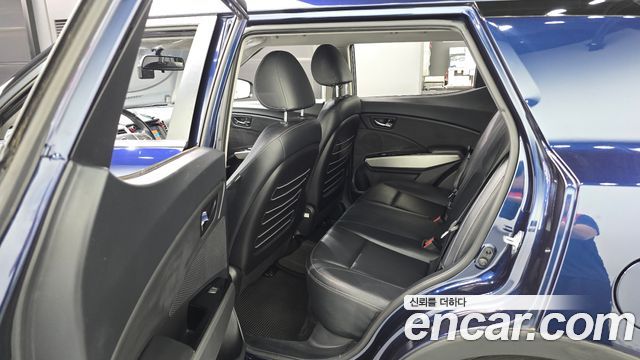 KG Mobility (SsangYong) Tivoli Diesel VX 2WD 2016 — фото 11