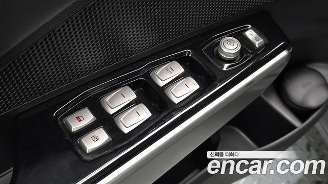KG Mobility (SsangYong) Tivoli Diesel VX 2WD 2016 — фото 30