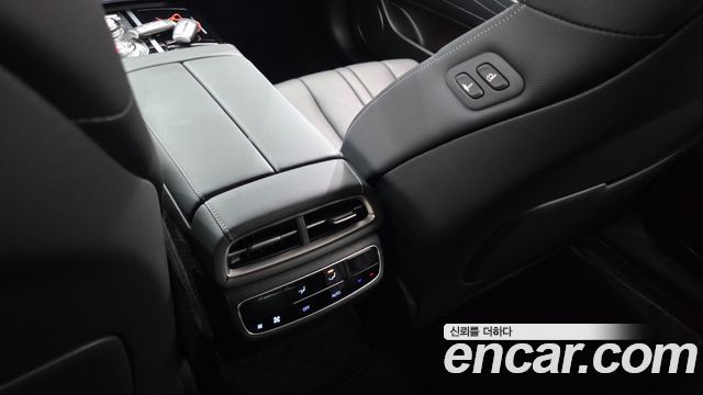 Genesis Electrified G80 (RG3) e-AWD 2023 — фото 31