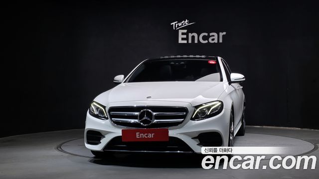 Mercedes-Benz E-Class (W213) E300 AMG Line 2019 — фото 1