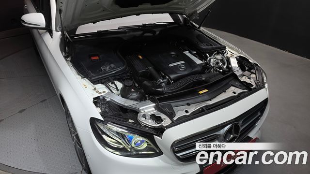 Mercedes-Benz E-Class (W213) E300 AMG Line 2019 — фото 6