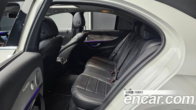 Mercedes-Benz E-Class (W213) E300 AMG Line 2019 — фото 16