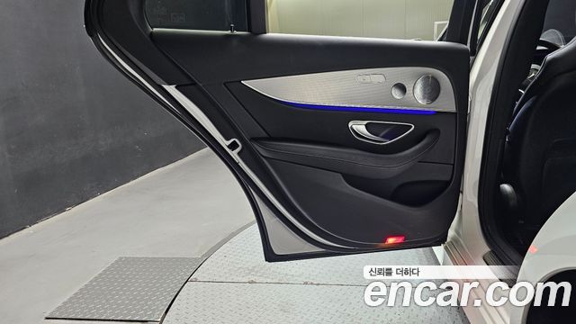 Mercedes-Benz E-Class (W213) E300 AMG Line 2019 — фото 31