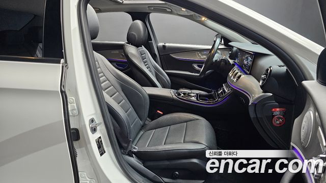 Mercedes-Benz E-Class (W213) E300 AMG Line 2019 — фото 32
