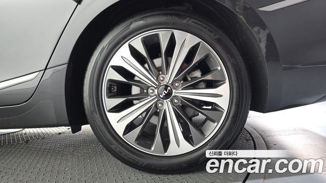 Kia K8 Hybrid Signature 2023 — фото 21