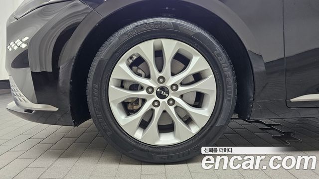 Kia K8 2.5 Gasoline 2WD Noblesse Light 2022 — фото 5