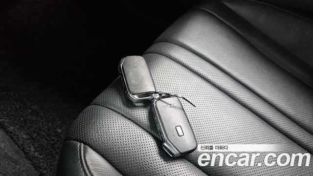 Kia K8 2.5 Gasoline 2WD Noblesse Light 2022 — фото 15