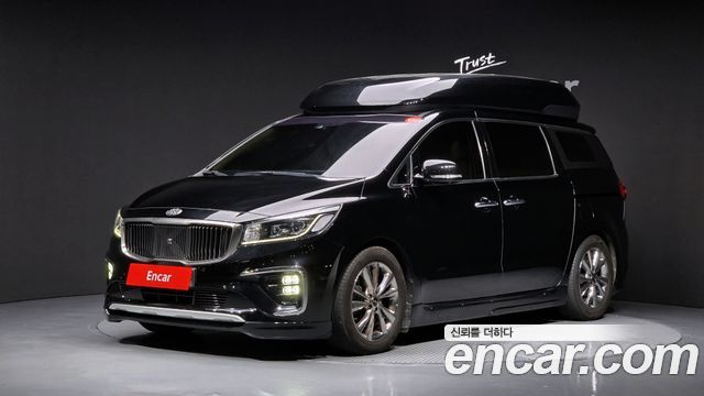 Kia Carnival 9-seater Limousine(Special vehicle) 2019 — фото 1