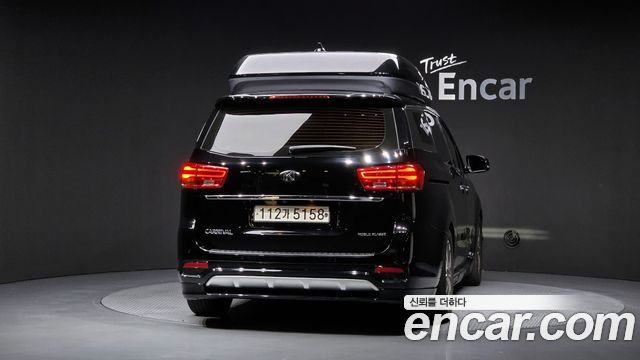 Kia Carnival 9-seater Limousine(Special vehicle) 2019 — фото 4