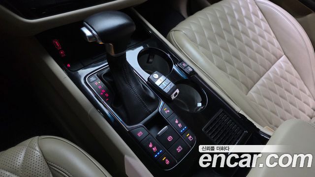 Kia Carnival 9-seater Limousine(Special vehicle) 2019 — фото 9