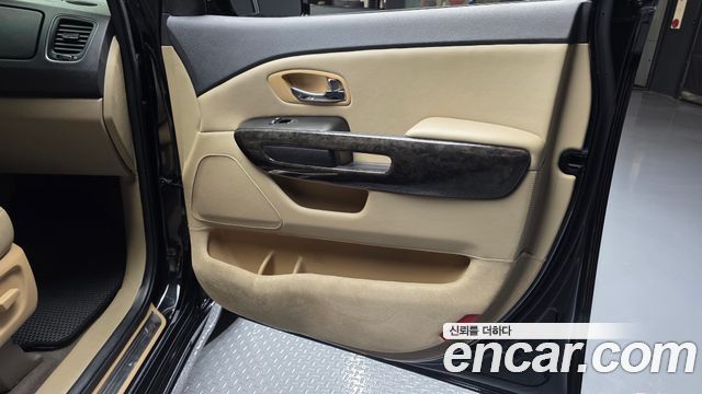 Kia Carnival 9-seater Limousine(Special vehicle) 2019 — фото 25