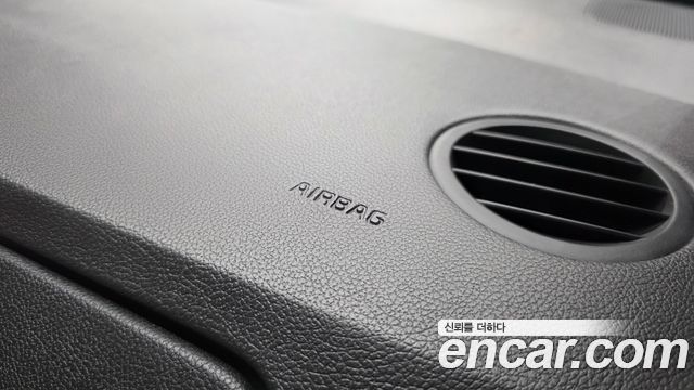 Kia Carnival 9-seater Limousine(Special vehicle) 2019 — фото 28