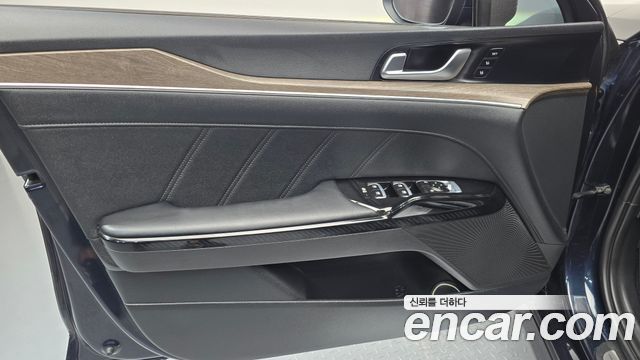 Kia K5 (III) 2.0 Signature 2020 — фото 24