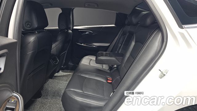 Chevrolet Malibu 2.0 Turbo Redline 2022 — фото 11