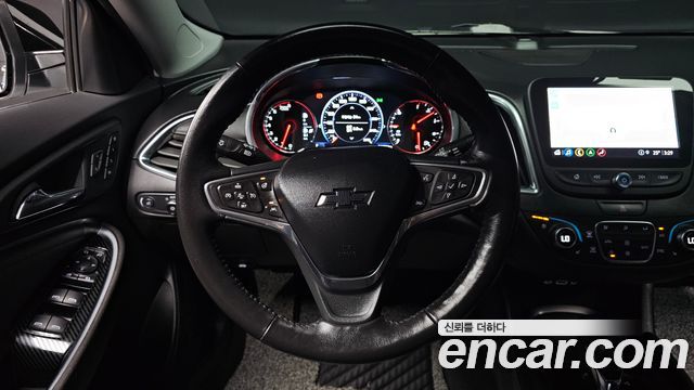 Chevrolet Malibu 2.0 Turbo Redline 2022 — фото 12