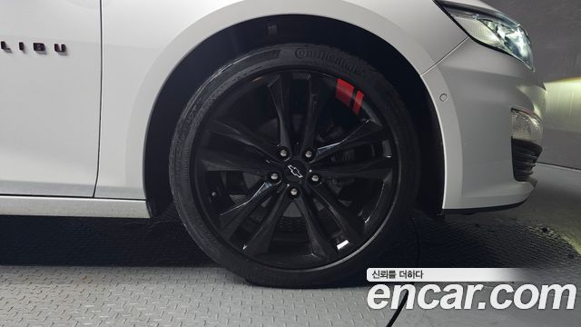 Chevrolet Malibu 2.0 Turbo Redline 2022 — фото 21