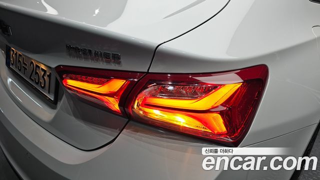 Chevrolet Malibu 2.0 Turbo Redline 2022 — фото 23