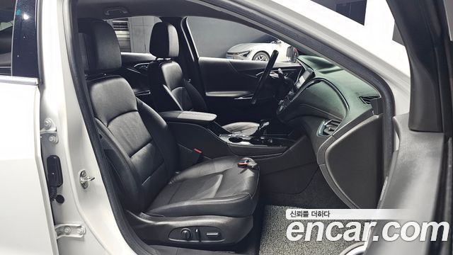 Chevrolet Malibu 2.0 Turbo Redline 2022 — фото 26