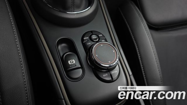 MINI Cooper D Countryman ALL4 HIGH 2nd 2019 — фото 27