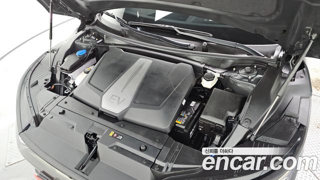 Kia EV6 Long Range 4WD Air 2023 — фото 6