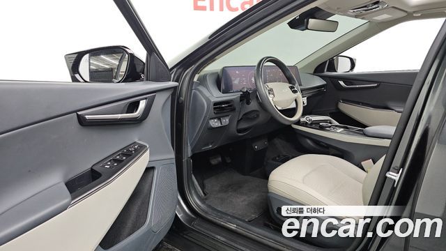 Kia EV6 Long Range 4WD Air 2023 — фото 10