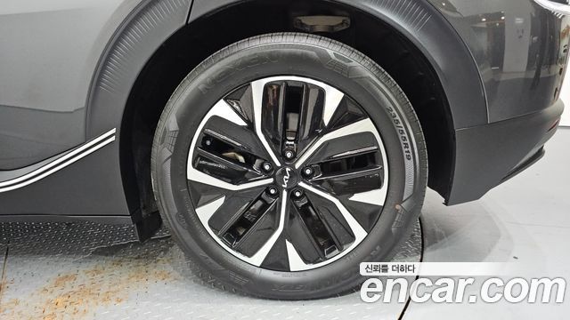 Kia EV6 Long Range 4WD Air 2023 — фото 21