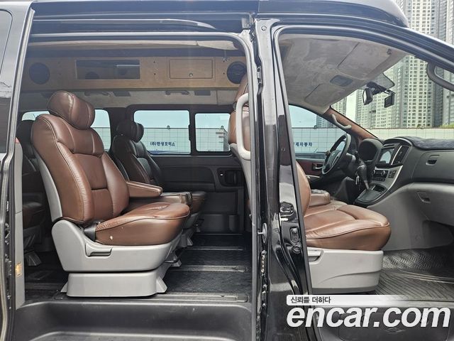 Hyundai Grand Starex Limousine LPi 2019 — фото 15