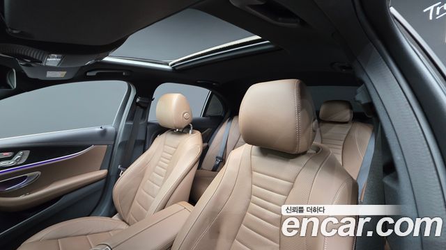 Mercedes-Benz E-Class (W213) E250 AMG Line 2023 — фото 12