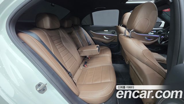 Mercedes-Benz E-Class (W213) E250 AMG Line 2023 — фото 19