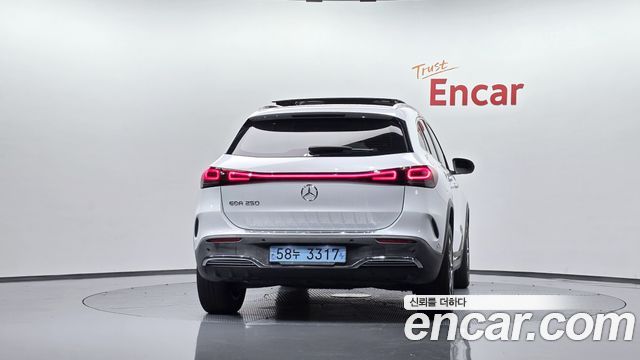 Mercedes-Benz EQA (H243) EQA250 AMG Package Plus 2022 — фото 4