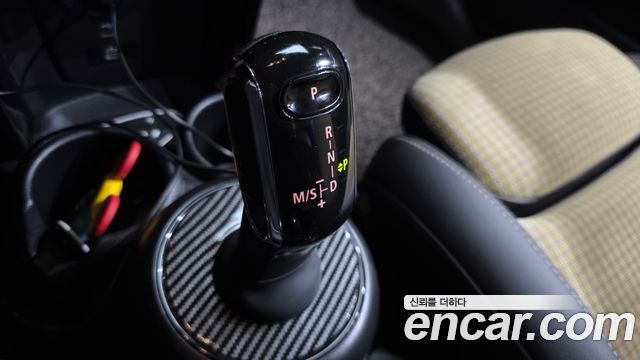 MINI Cooper S Convertible Resolute Edition 3rd Gen 2024 — фото 9