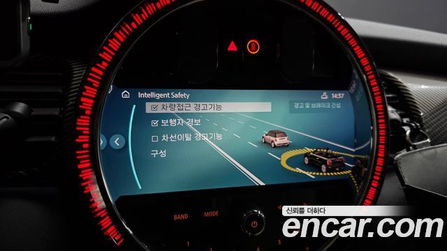 MINI Cooper S Convertible Resolute Edition 3rd Gen 2024 — фото 17