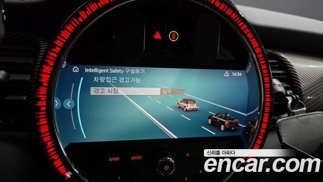 MINI Cooper S Convertible Resolute Edition 3rd Gen 2024 — фото 29