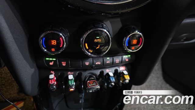 MINI Cooper S Convertible Resolute Edition 3rd Gen 2024 — фото 36