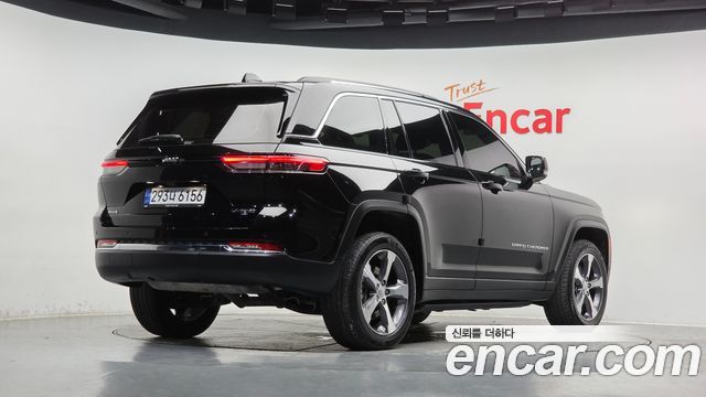 Jeep Grand Cherokee (WL) 3.6 Limited 2023 — фото 2