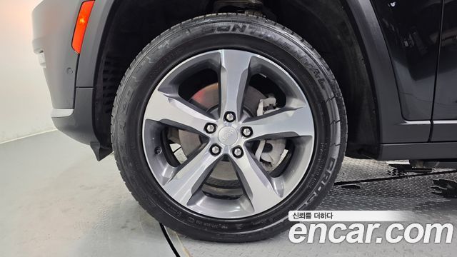Jeep Grand Cherokee (WL) 3.6 Limited 2023 — фото 5