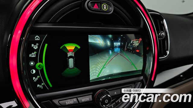 MINI Cooper Countryman HIGH 2nd 2018 — фото 19