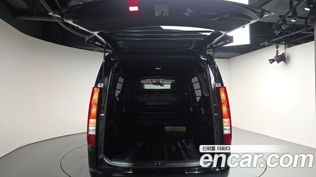 Hyundai Staria HEV 1.6T Cargo 2-Seater Modern 2026 — фото 20